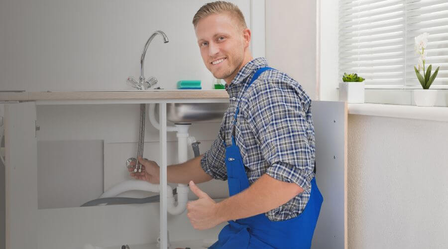 Local tankless water heater installation in Newburgh, IN